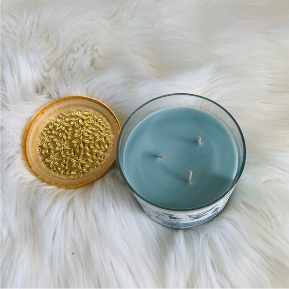 Bath & body Works Fresh Spring Morning NWT 3 wick candle Morning Dew Alo - Picture 3 of 6